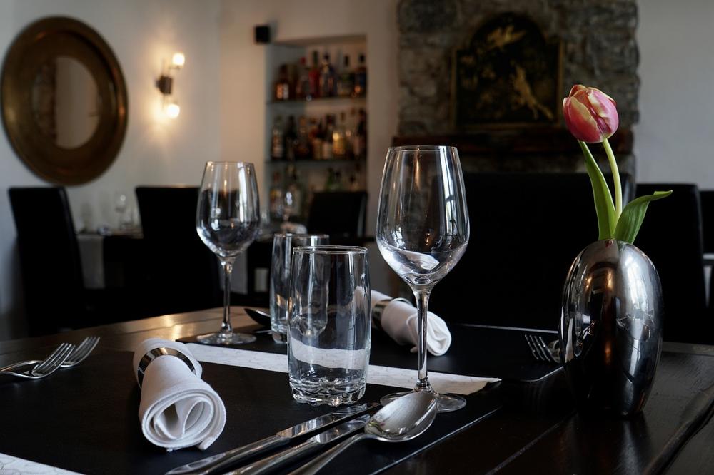 cozy bistro-6d58949a66bc4cc7af0043a1a1194c76.jpg cozy bistro