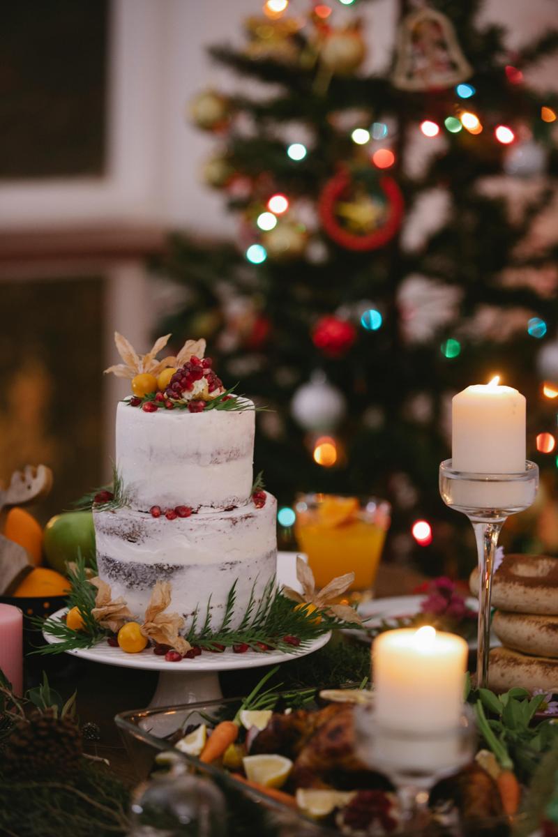 decorative cake-27c3b68b51f54020865cbc9838752a0b.jpg decorative cake