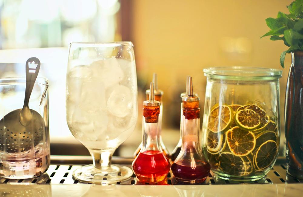 gin ingredients-28bf233b628946e5aa49d77455195949.jpg gin ingredients