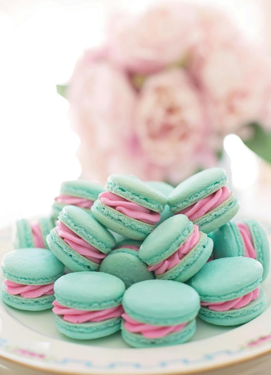 pastry decoration-466039eb5c054e2ca34a2332aa6bab49.jpg pastry decoration