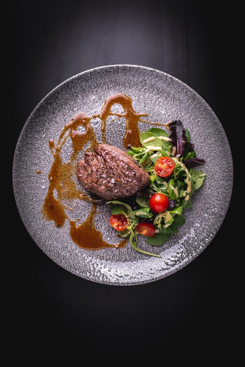steak preparation-376e42376ac544818ba6f4d5e8229ad2.jpg steak preparation