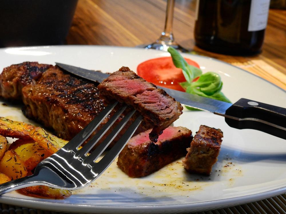 steak preparation-376e42376ac544818ba6f4d5e8229ad2.jpg steak preparation